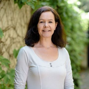 Karin Clemens Ausschnitt Karin Clemens Ausschnitt