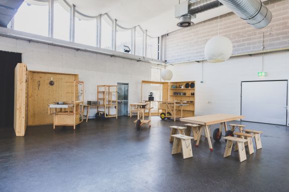 Setting in der Hall, Altes Hallenbad Feldkirch Setting in der Hall, Altes Hallenbad Feldkirch