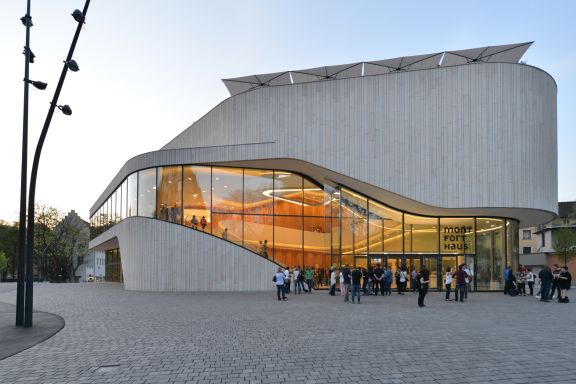 Aussenansicht Kongresshaus Montforthaus Feldkirch Aussenansicht Kongresshaus Montforthaus Feldkirch