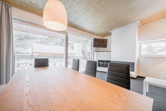 Seminar Hotel Lün, Brand Seminar Hotel Lün, Brand