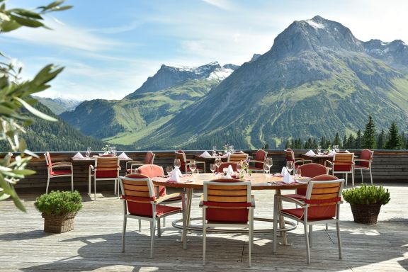 Panoramaterrasse im Seminarhotel Goldener Berg Panoramaterrasse im Seminarhotel Goldener Berg