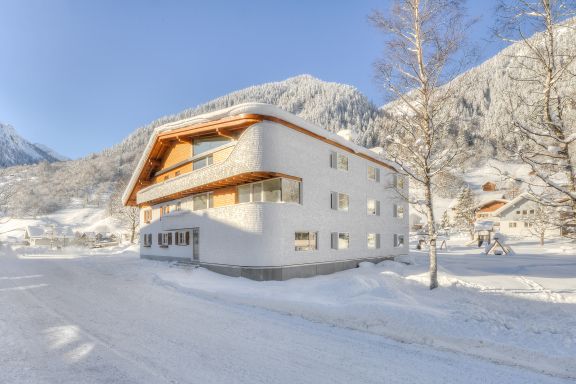 Winter Aussenansicht Lün, Brand Winter Aussenansicht Lün, Brand