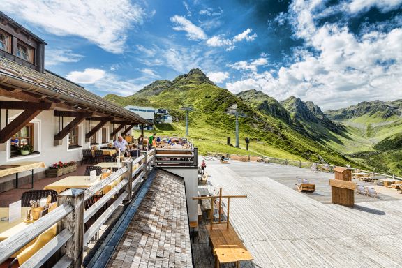 Aussenterrasse Nova Stoba Aussenterrasse Nova Stoba