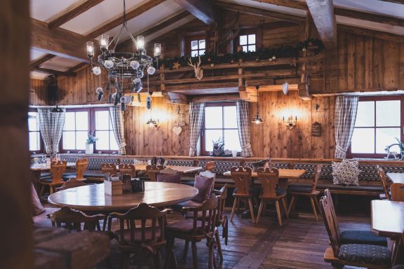 stube-eventlocation-rufana-alp-c-magma-oesterreich-werbung stube-eventlocation-rufana-alp-c-magma-oesterreich-werbung